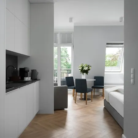 Apartment 44 -v44-