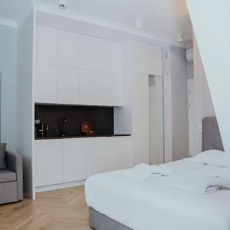 44 -v44- Apartment