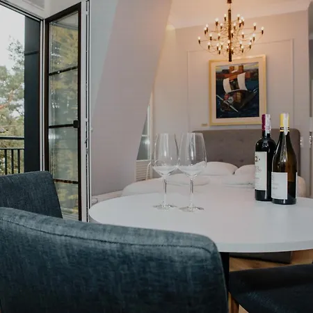 44 -v44- * Svinoústí