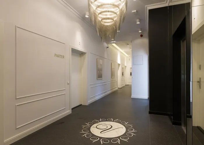 44 -v44- * Свиноуйсьце